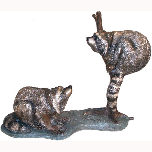 Bronze Two Racoons on a Log Bronze Two Racoons on a Log